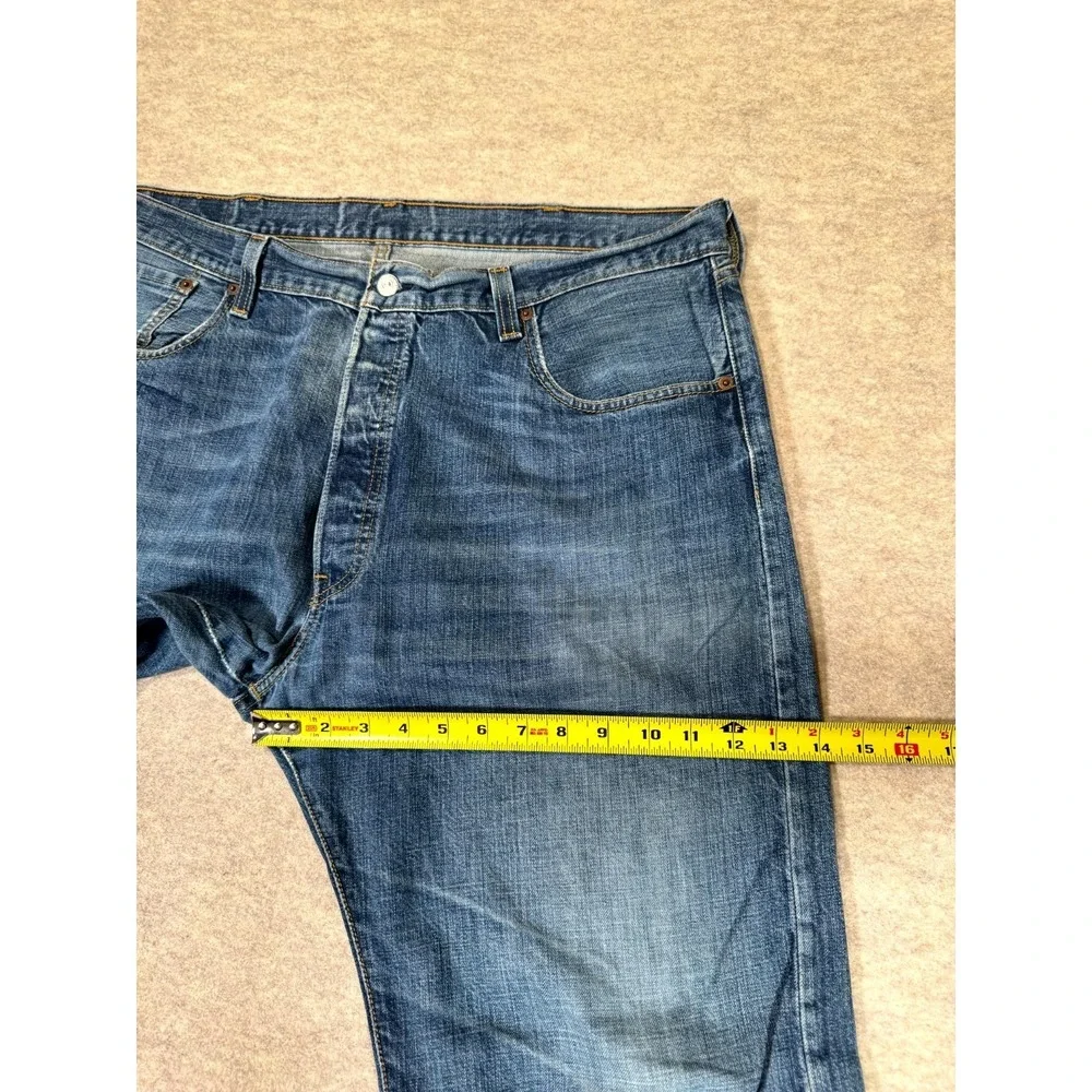 Levis 501 Straight Jeans Mens 40x32 Blue Whiskering Denim Cotton Button Fly